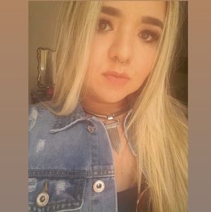 Meet your Posher, Maya